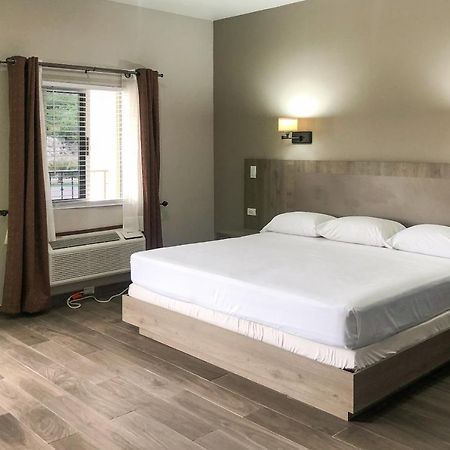 Capital O Palms Hotel, Acuna Ciudad Acuña 외부 사진