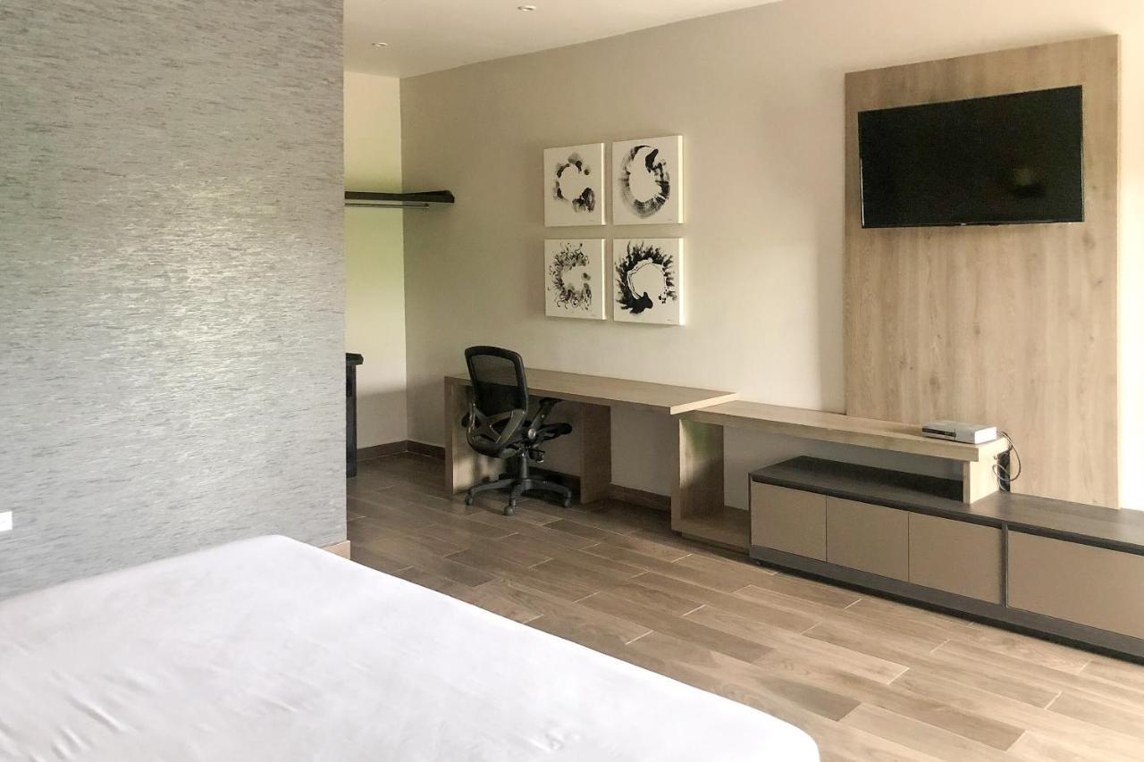 Capital O Palms Hotel, Acuna Ciudad Acuña 외부 사진