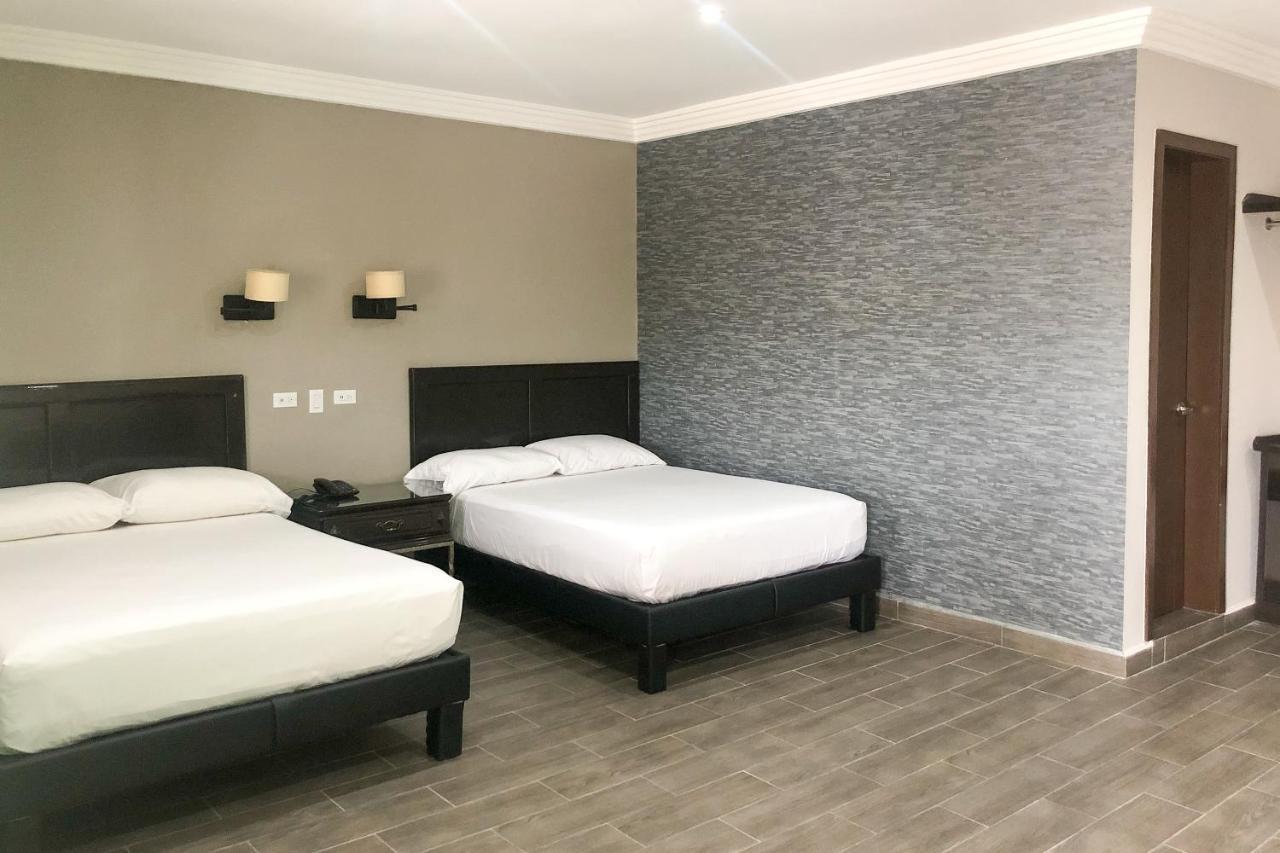 Capital O Palms Hotel, Acuna Ciudad Acuña 외부 사진