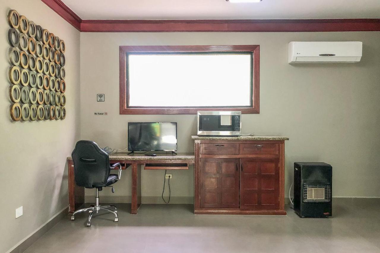 Capital O Palms Hotel, Acuna Ciudad Acuña 외부 사진